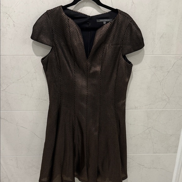 julia jordan Dresses & Skirts - julia jordan Black and Bronze Textured Midi Dress